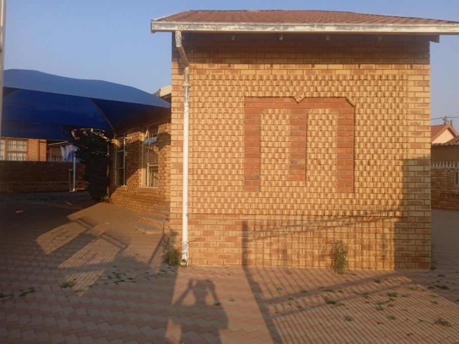 3 Bedroom Property for Sale in Soshanguve UU Gauteng