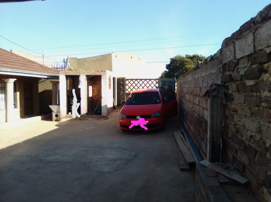 6 Bedroom Property for Sale in Vlakfontein Gauteng