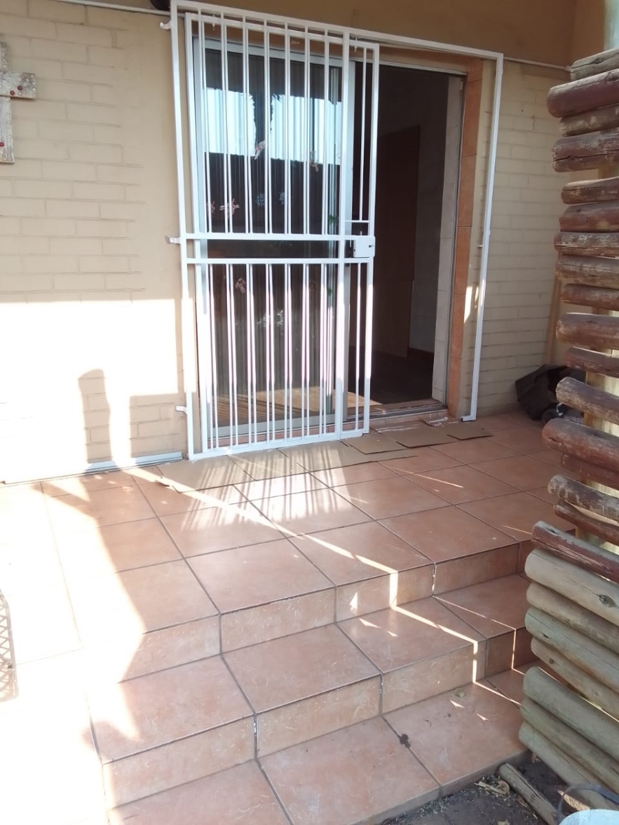 To Let 2 Bedroom Property for Rent in Selection Park Gauteng