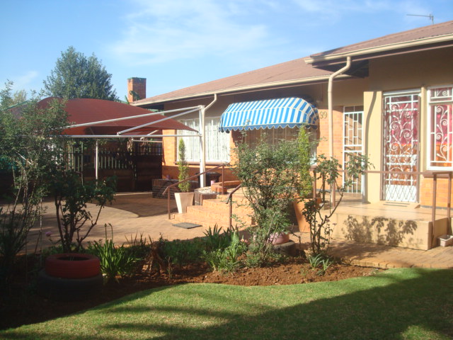 7 Bedroom Property for Sale in Selection Park Gauteng