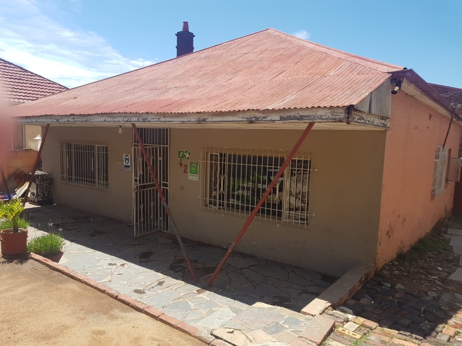 To Let 4 Bedroom Property for Rent in Malvern Gauteng