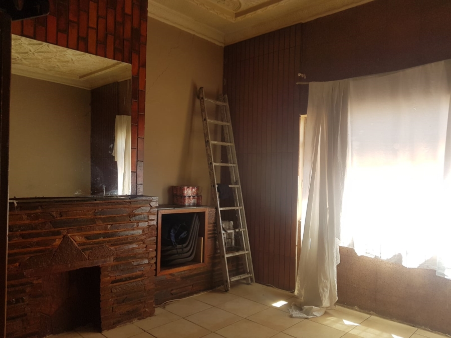 To Let 4 Bedroom Property for Rent in Malvern Gauteng