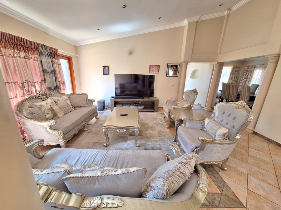 6 Bedroom Property for Sale in Bedfordview Gauteng