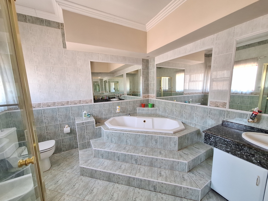 6 Bedroom Property for Sale in Bedfordview Gauteng