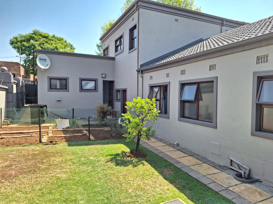 6 Bedroom Property for Sale in Bedfordview Gauteng