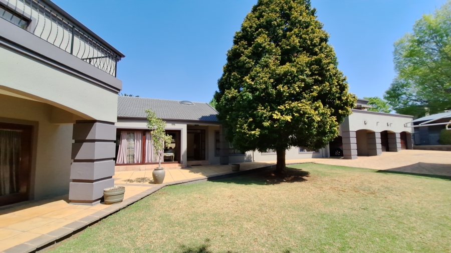 6 Bedroom Property for Sale in Bedfordview Gauteng