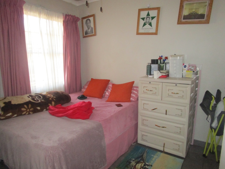 3 Bedroom Property for Sale in Die Hoewes Gauteng