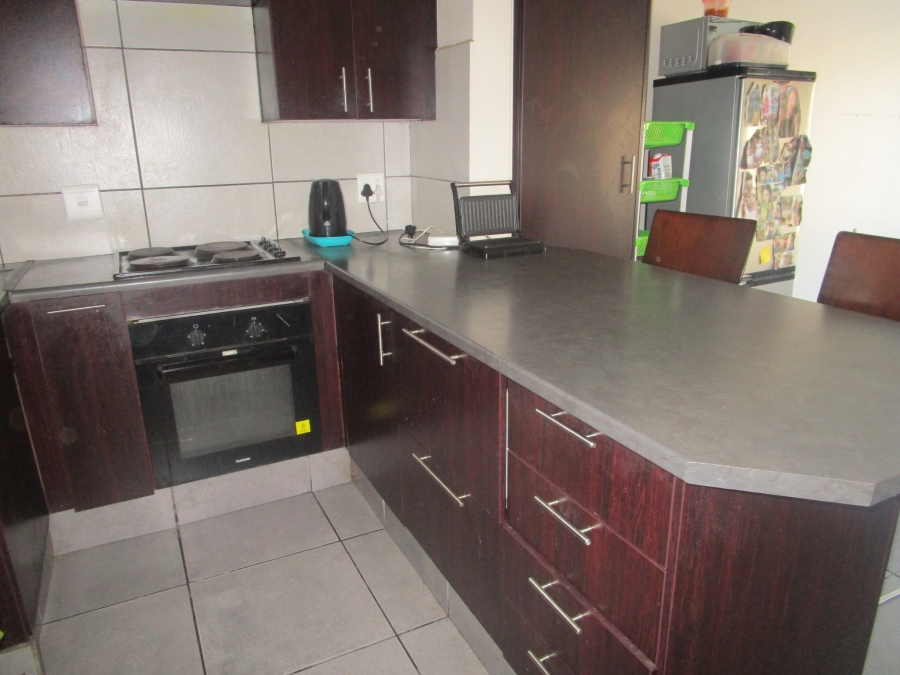 3 Bedroom Property for Sale in Die Hoewes Gauteng