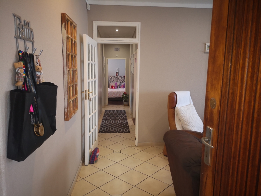 3 Bedroom Property for Sale in Dawnview Gauteng