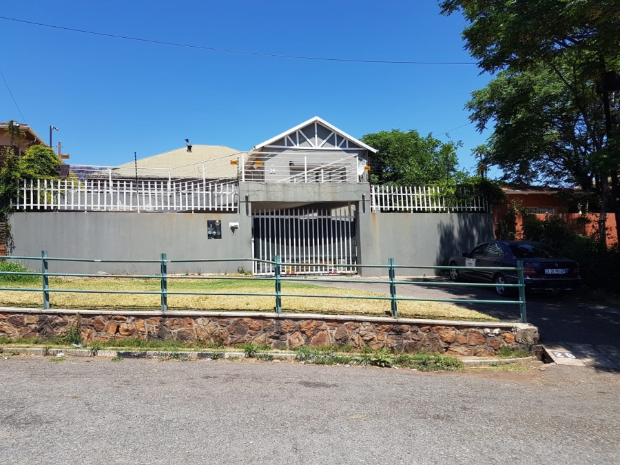 6 Bedroom Property for Sale in Kensington Gauteng