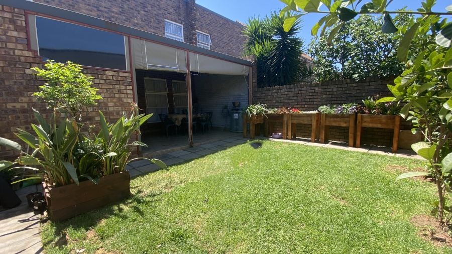 3 Bedroom Property for Sale in Elardus Park Gauteng