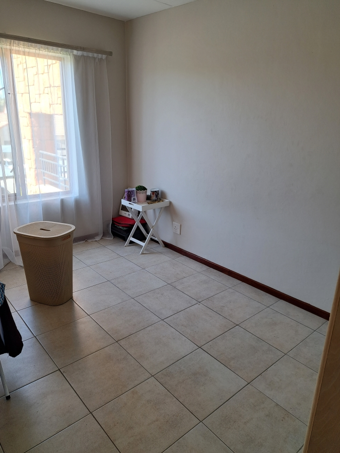2 Bedroom Property for Sale in Halfway Gardens Gauteng