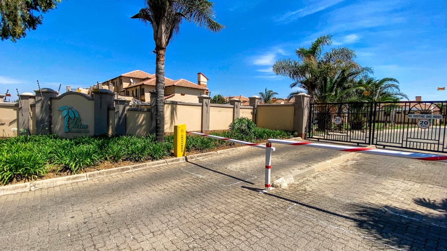 2 Bedroom Property for Sale in Halfway Gardens Gauteng