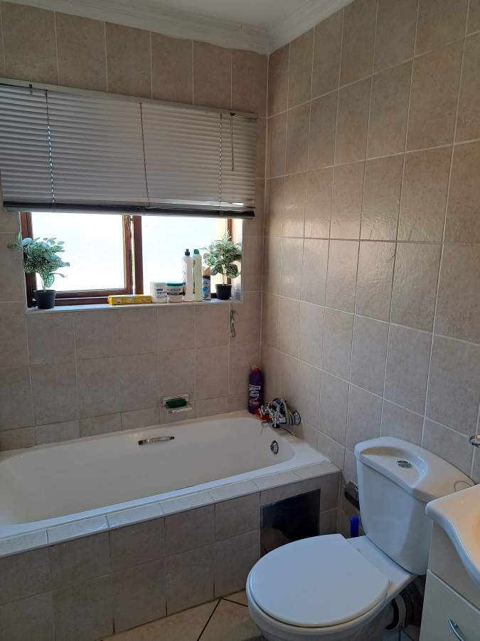 2 Bedroom Property for Sale in Halfway Gardens Gauteng