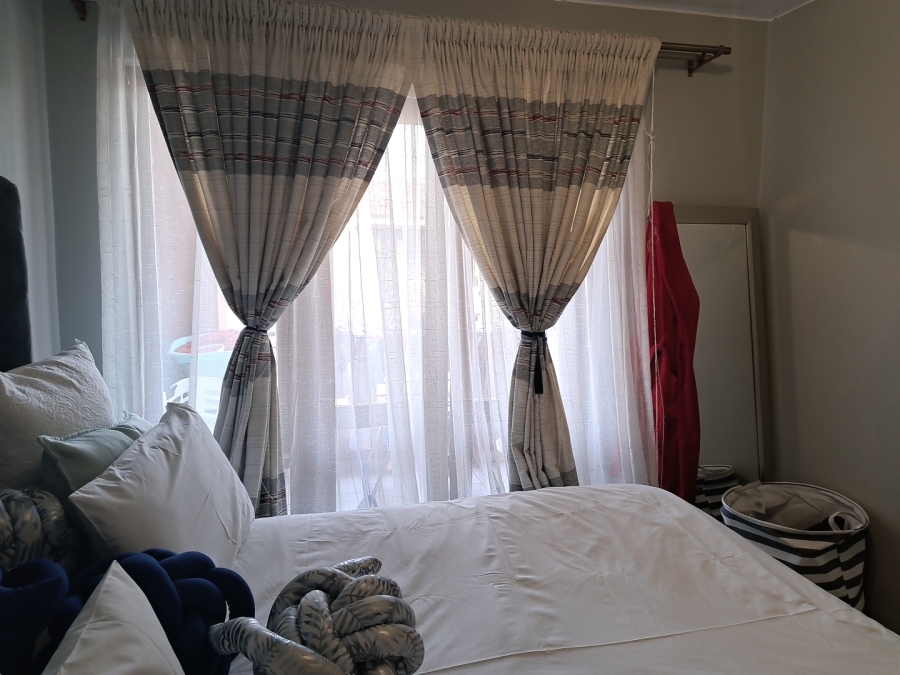 2 Bedroom Property for Sale in Vorna Valley Gauteng