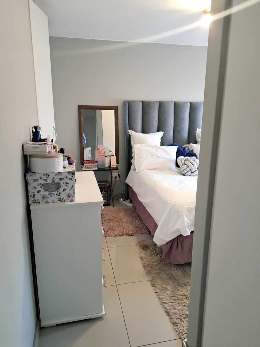2 Bedroom Property for Sale in Vorna Valley Gauteng
