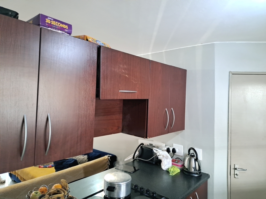 2 Bedroom Property for Sale in Vorna Valley Gauteng