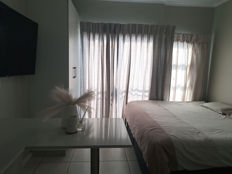 0 Bedroom Property for Sale in Grand Central Gauteng