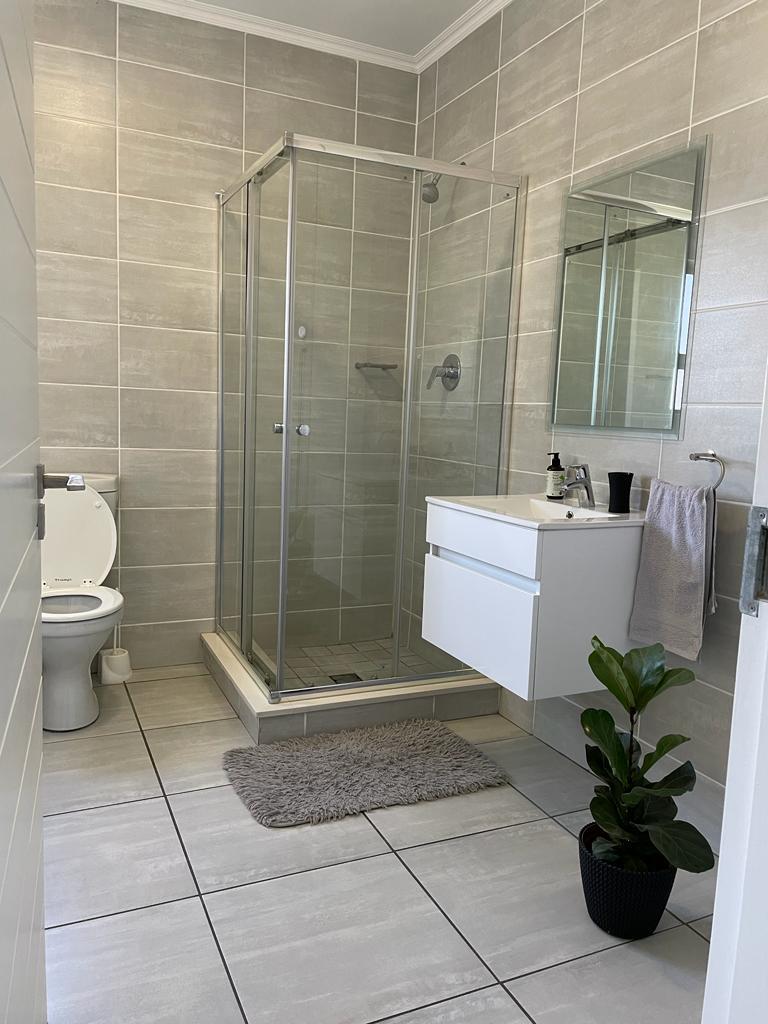 To Let 2 Bedroom Property for Rent in Waterfall Gauteng