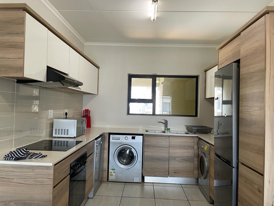 To Let 2 Bedroom Property for Rent in Waterfall Gauteng