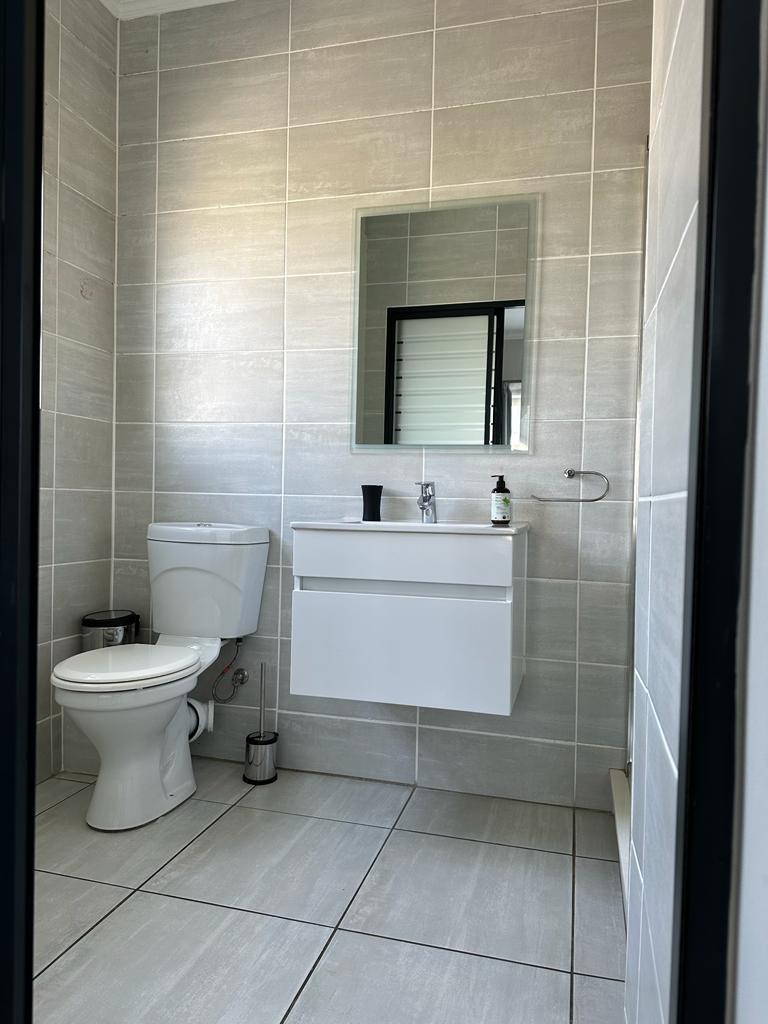 To Let 2 Bedroom Property for Rent in Waterfall Gauteng