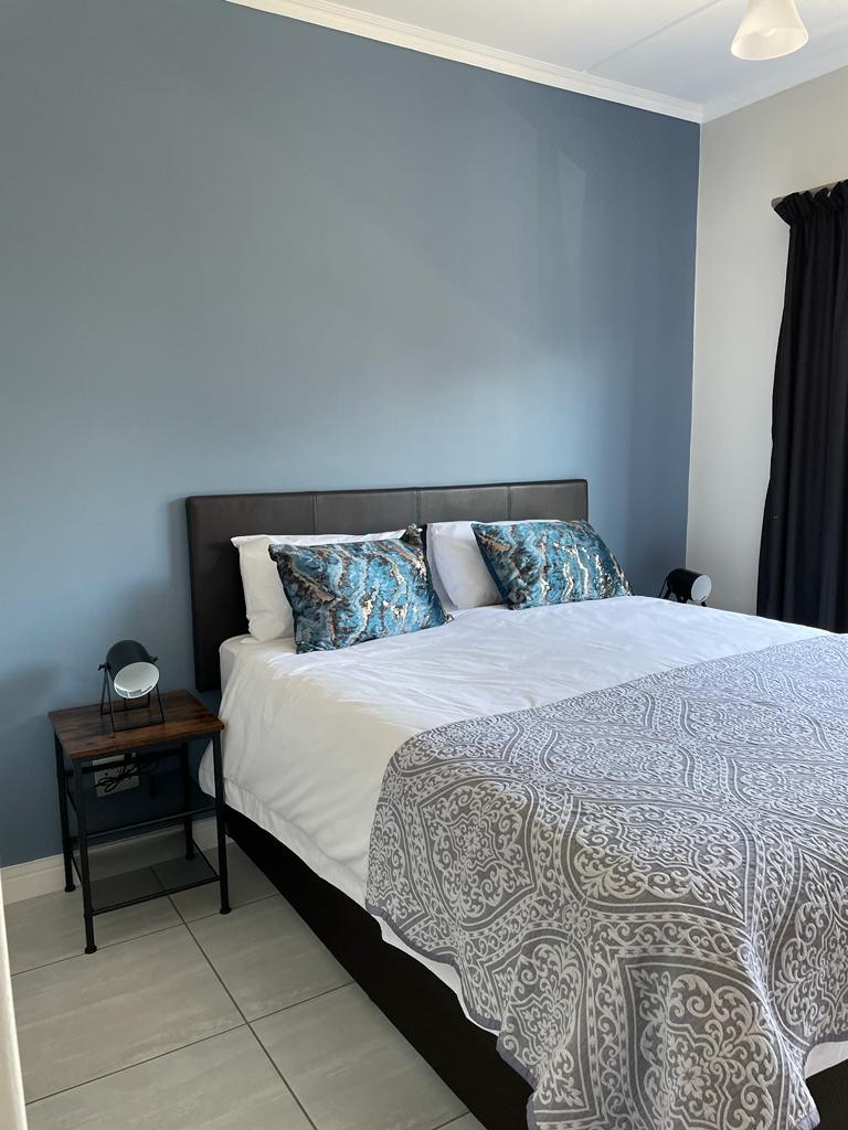 To Let 2 Bedroom Property for Rent in Waterfall Gauteng