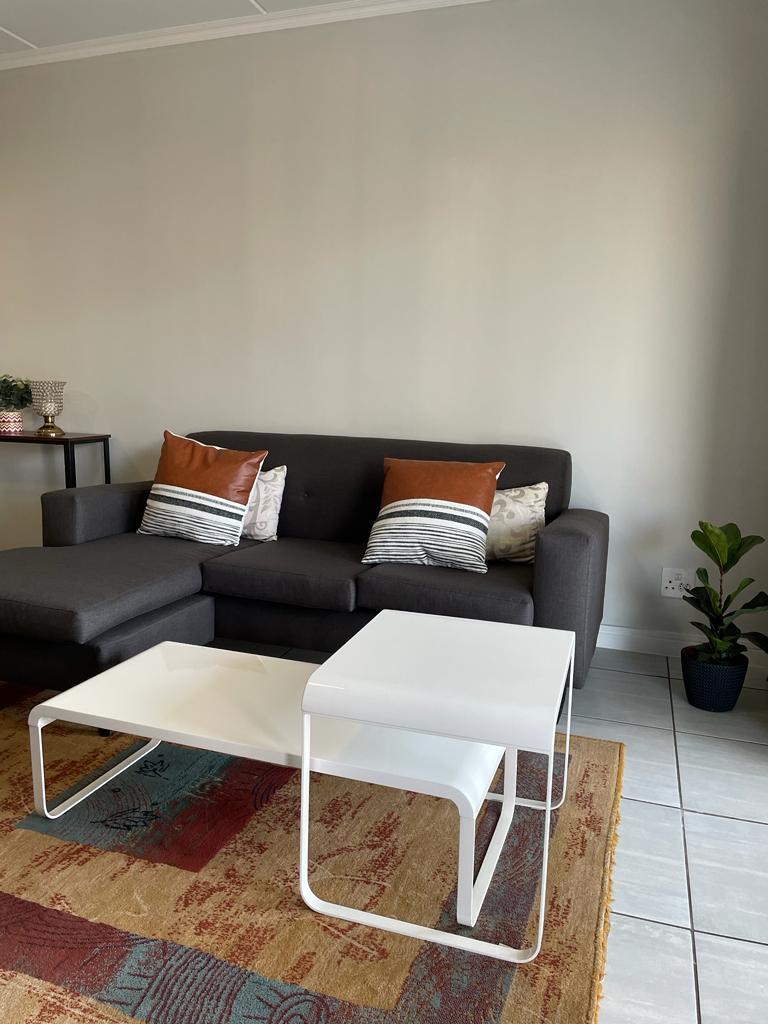 To Let 2 Bedroom Property for Rent in Waterfall Gauteng