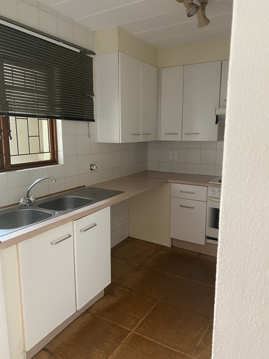 To Let 2 Bedroom Property for Rent in Hyde Park Gauteng