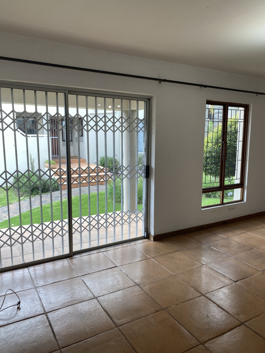 To Let 2 Bedroom Property for Rent in Hyde Park Gauteng