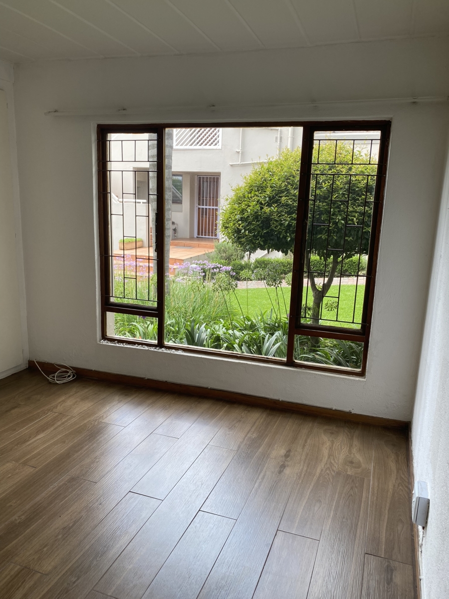 To Let 2 Bedroom Property for Rent in Hyde Park Gauteng