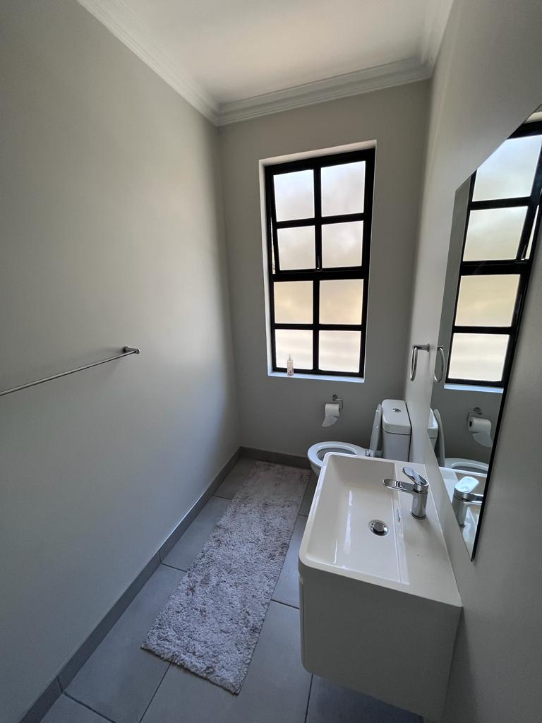 3 Bedroom Property for Sale in Bryanston Gauteng