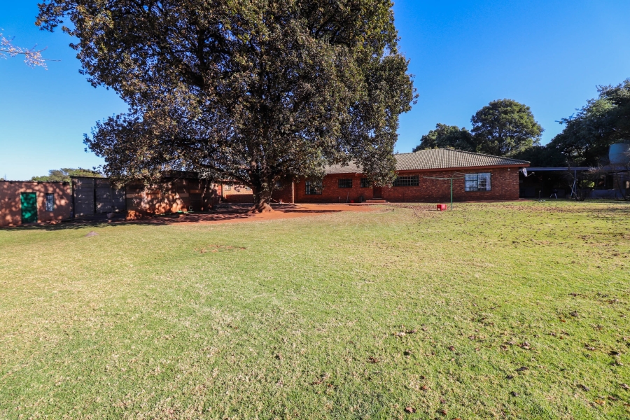 4 Bedroom Property for Sale in Bredell Gauteng