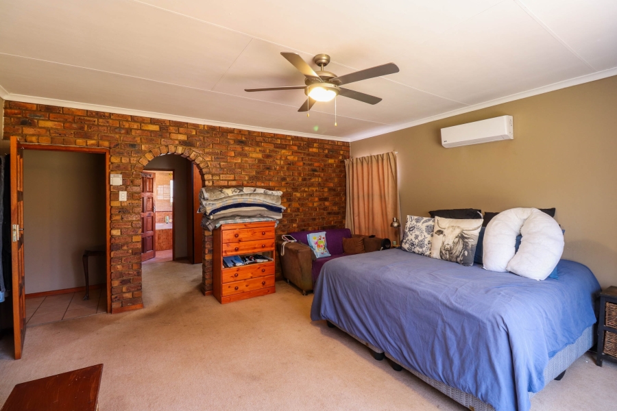 4 Bedroom Property for Sale in Bredell Gauteng