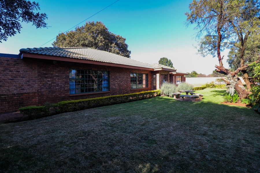 4 Bedroom Property for Sale in Bredell Gauteng