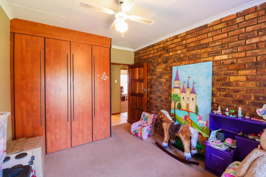 4 Bedroom Property for Sale in Bredell Gauteng