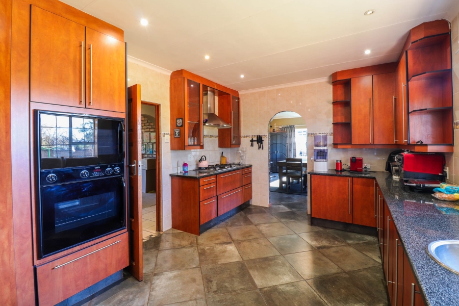 4 Bedroom Property for Sale in Bredell Gauteng