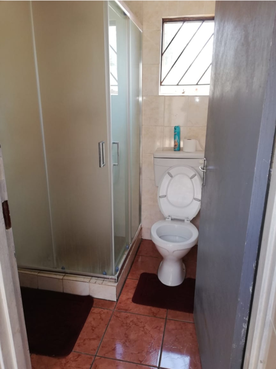 To Let 1 Bedroom Property for Rent in Emdeni Gauteng