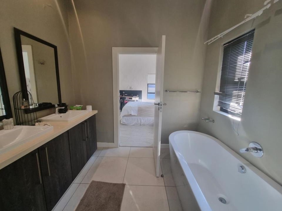 To Let 3 Bedroom Property for Rent in Copperleaf Estate Gauteng