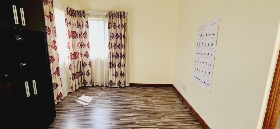 5 Bedroom Property for Sale in Woodhill Estate Gauteng