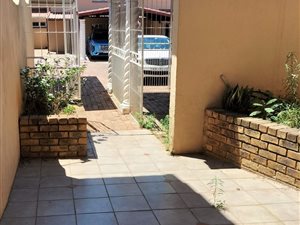 2 Bedroom Property for Sale in Pretoria Gardens Gauteng