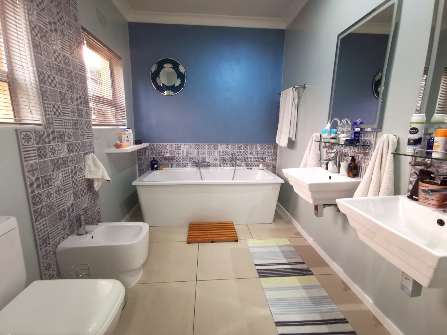 3 Bedroom Property for Sale in Hurlyvale Gauteng