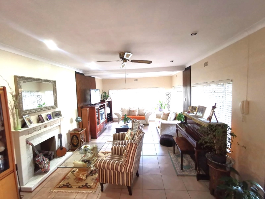 3 Bedroom Property for Sale in Hurlyvale Gauteng