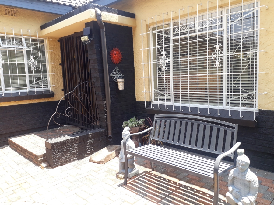 3 Bedroom Property for Sale in Hurlyvale Gauteng