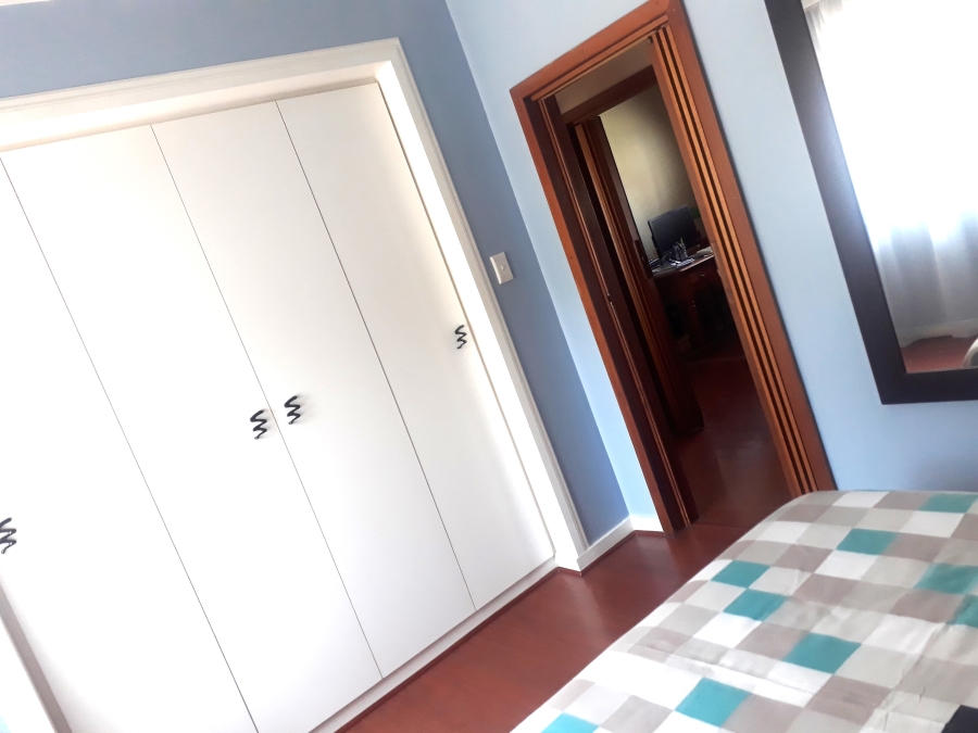 3 Bedroom Property for Sale in Hurlyvale Gauteng
