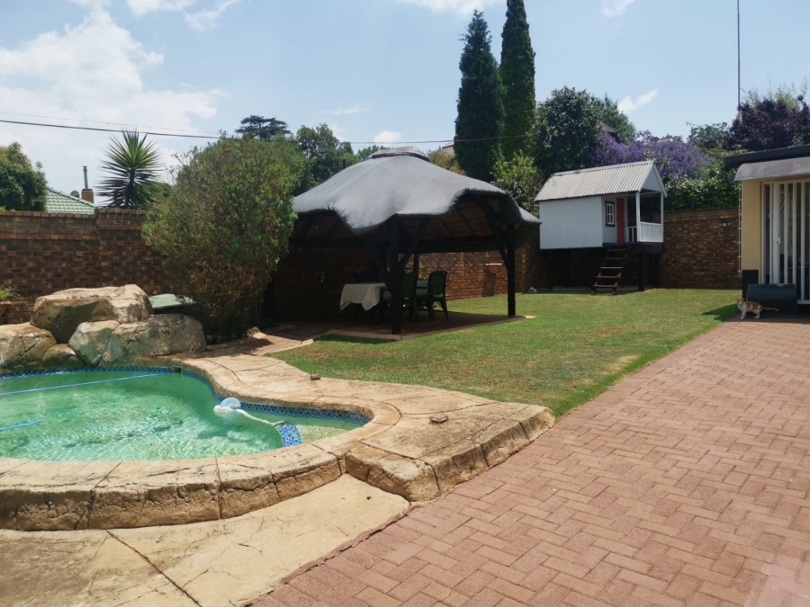 3 Bedroom Property for Sale in Hurlyvale Gauteng