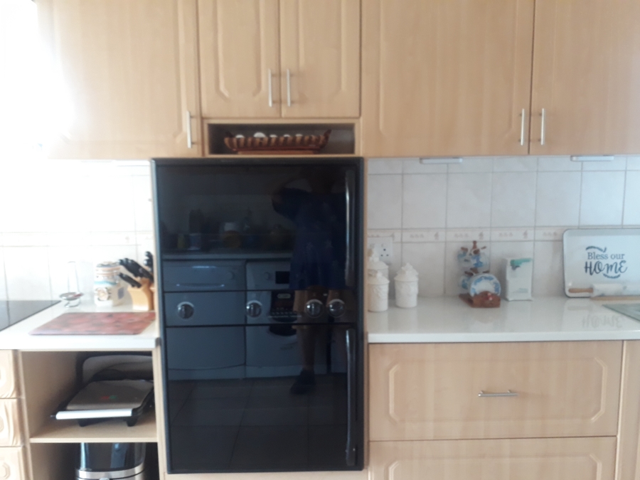 3 Bedroom Property for Sale in Hurlyvale Gauteng