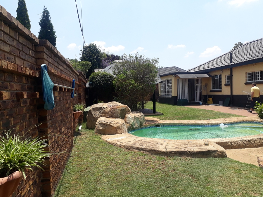3 Bedroom Property for Sale in Hurlyvale Gauteng
