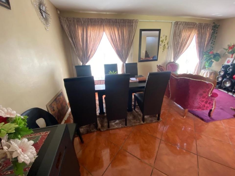 4 Bedroom Property for Sale in Nkwe Estate Gauteng