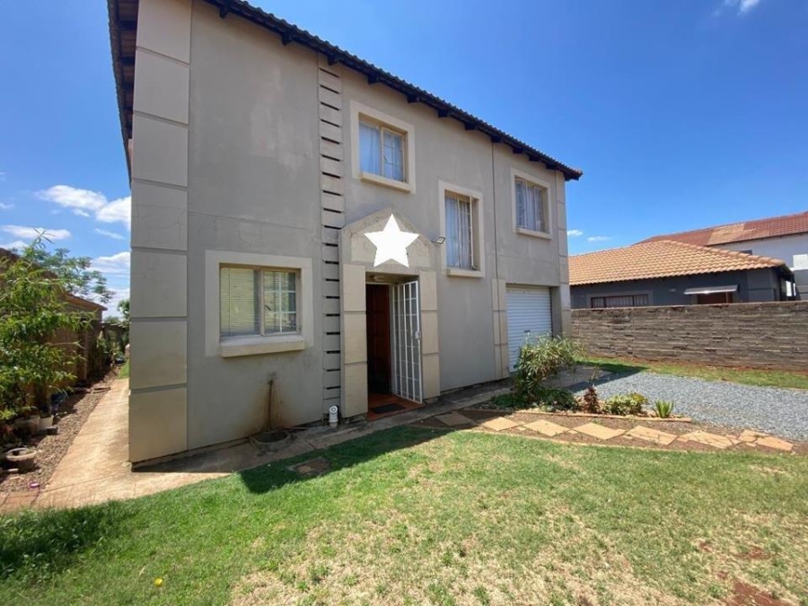 4 Bedroom Property for Sale in Nkwe Estate Gauteng