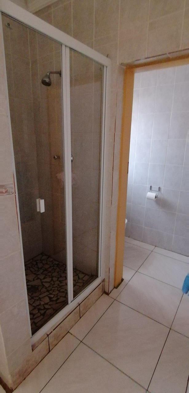 5 Bedroom Property for Sale in The Orchards Gauteng